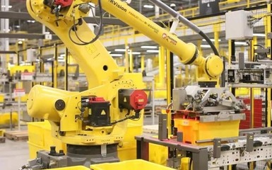 亚马逊推出RoboMaker程序 控制机器人